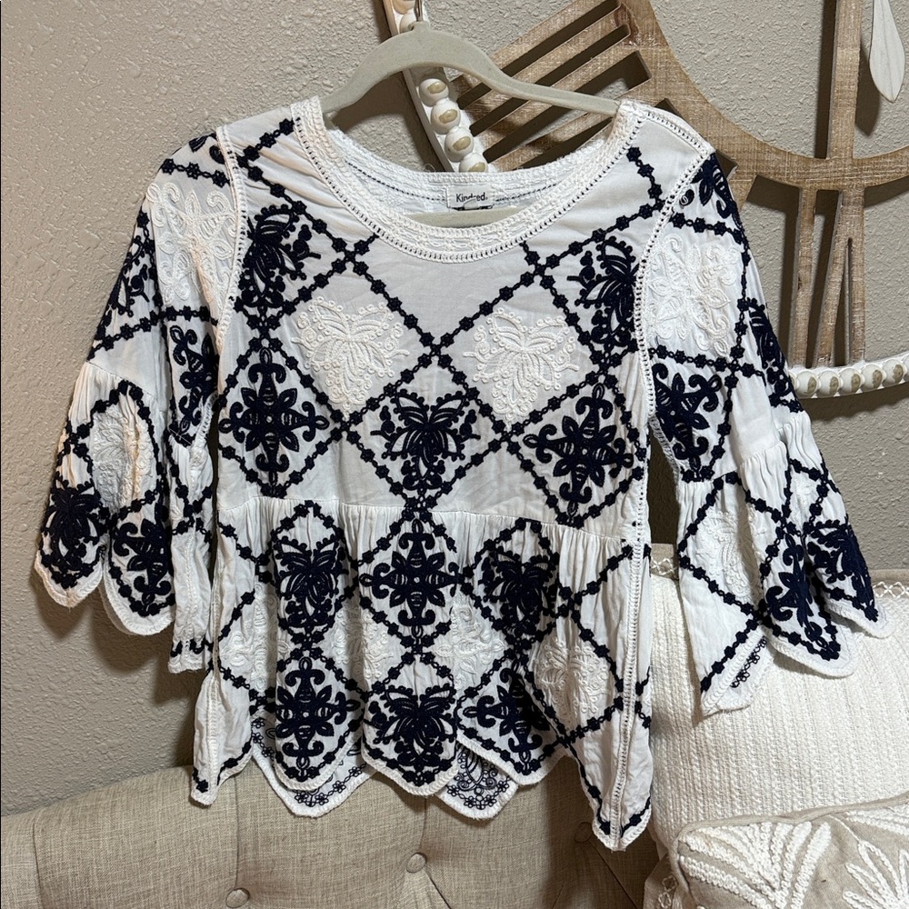 Knox Rose White and Black Patterned Blouse